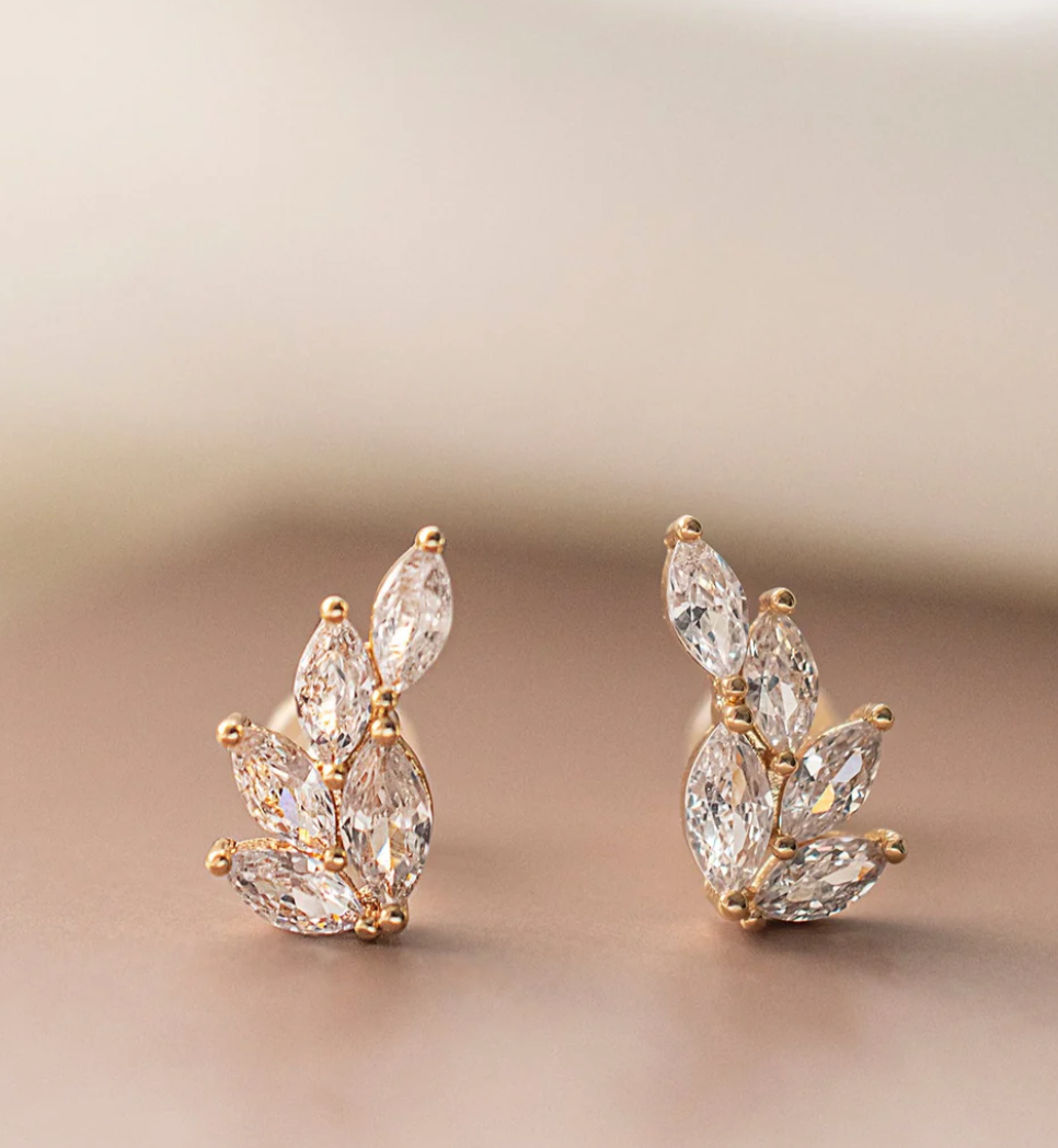 Mae Studs